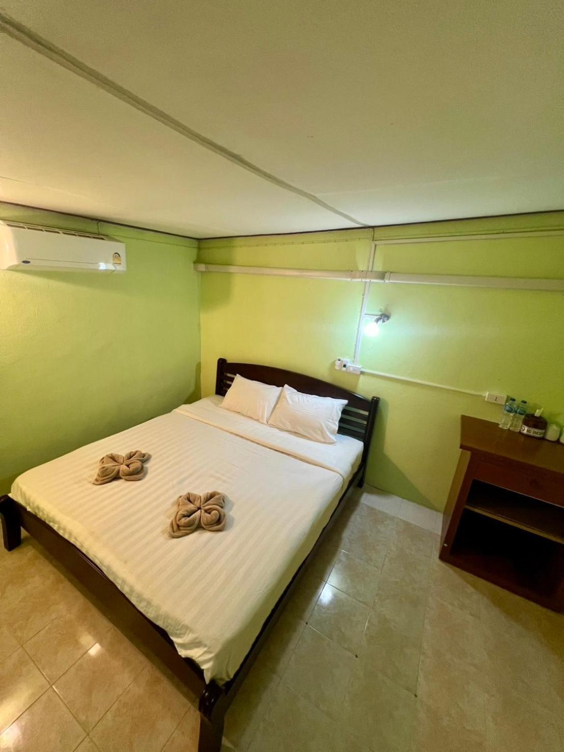 Khaosok Happy House Bed & Breakfast Khao Sok National Park Dış mekan fotoğraf